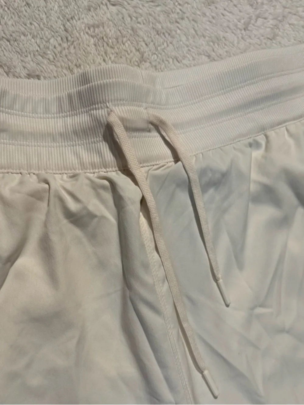 The North Face Women’s Aphrodite Shorts Size 2X White Dune New